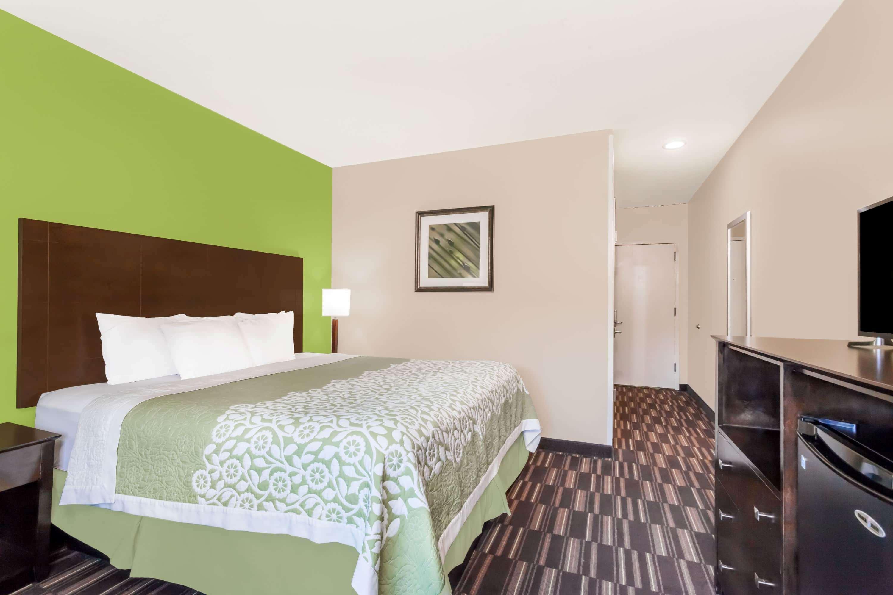 Days Inn & Suites By Wyndham Jamaica Jfk Airport นิวยอร์ก ภายนอก รูปภาพ